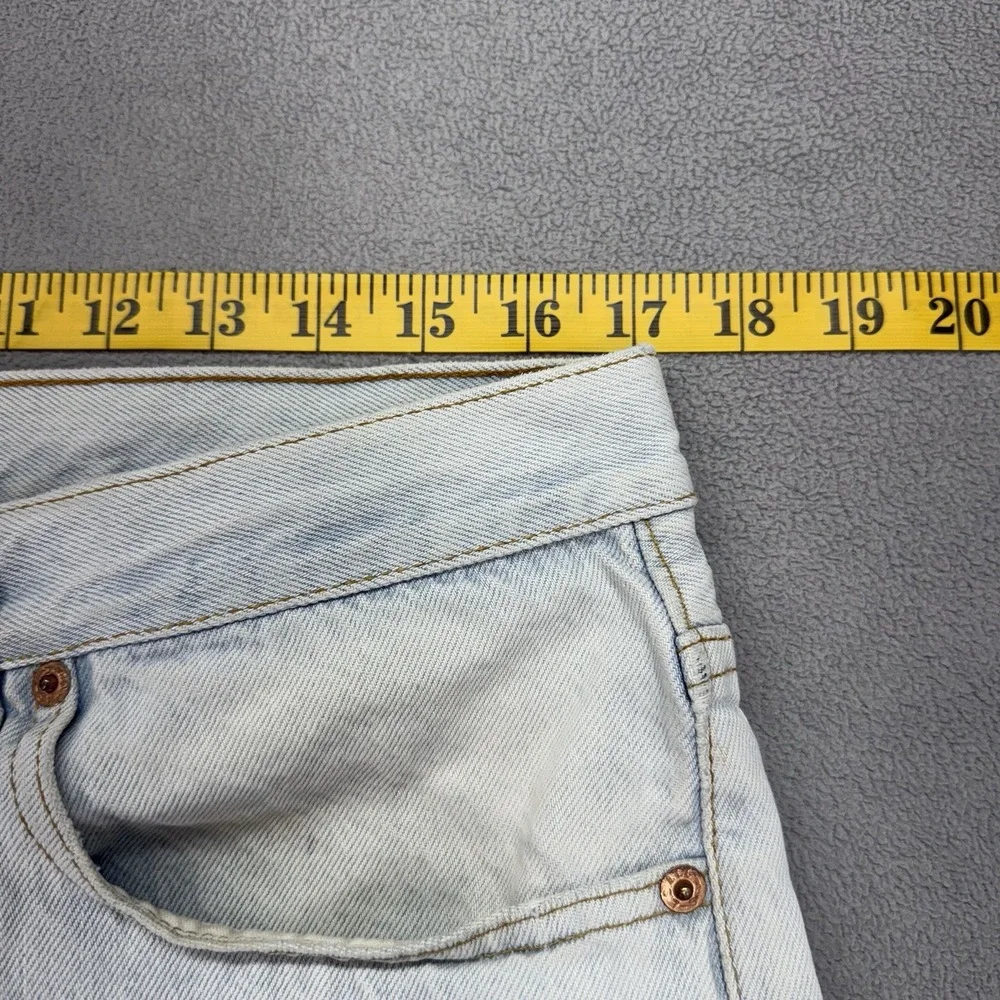 Vintage Levis 501 Jeans Mens Light Wash Button USA Faint‎ Stains 90s Fits 34x29